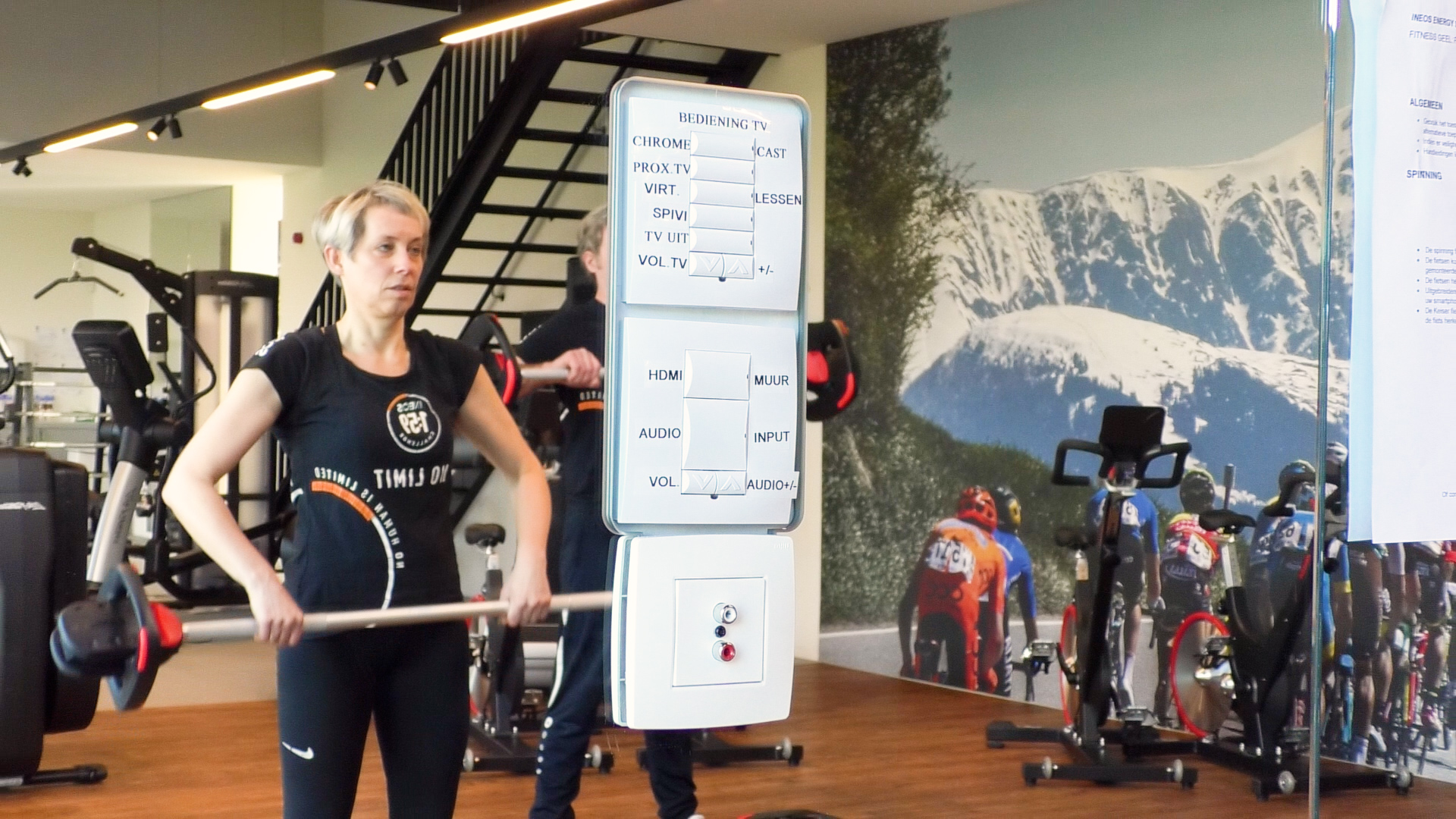 Eenvoudige bediening voor muziek en beeld in de bedrijfsfitness van INEOS